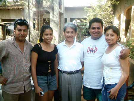 con los Chávez