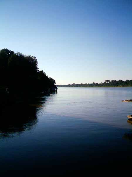 idlico paisaje en el río Beni