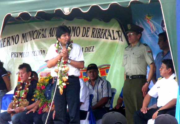 evo morales inaugura juegos en riberalta 580